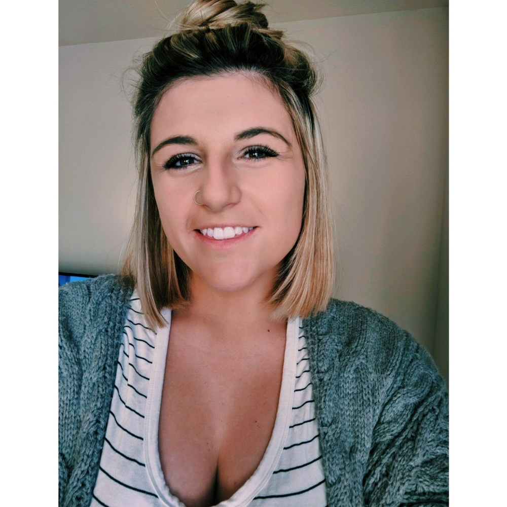 Meet your Posher, Hannah